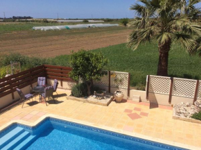 Quality Workation Villa with Pool in Superb Location in Paphos